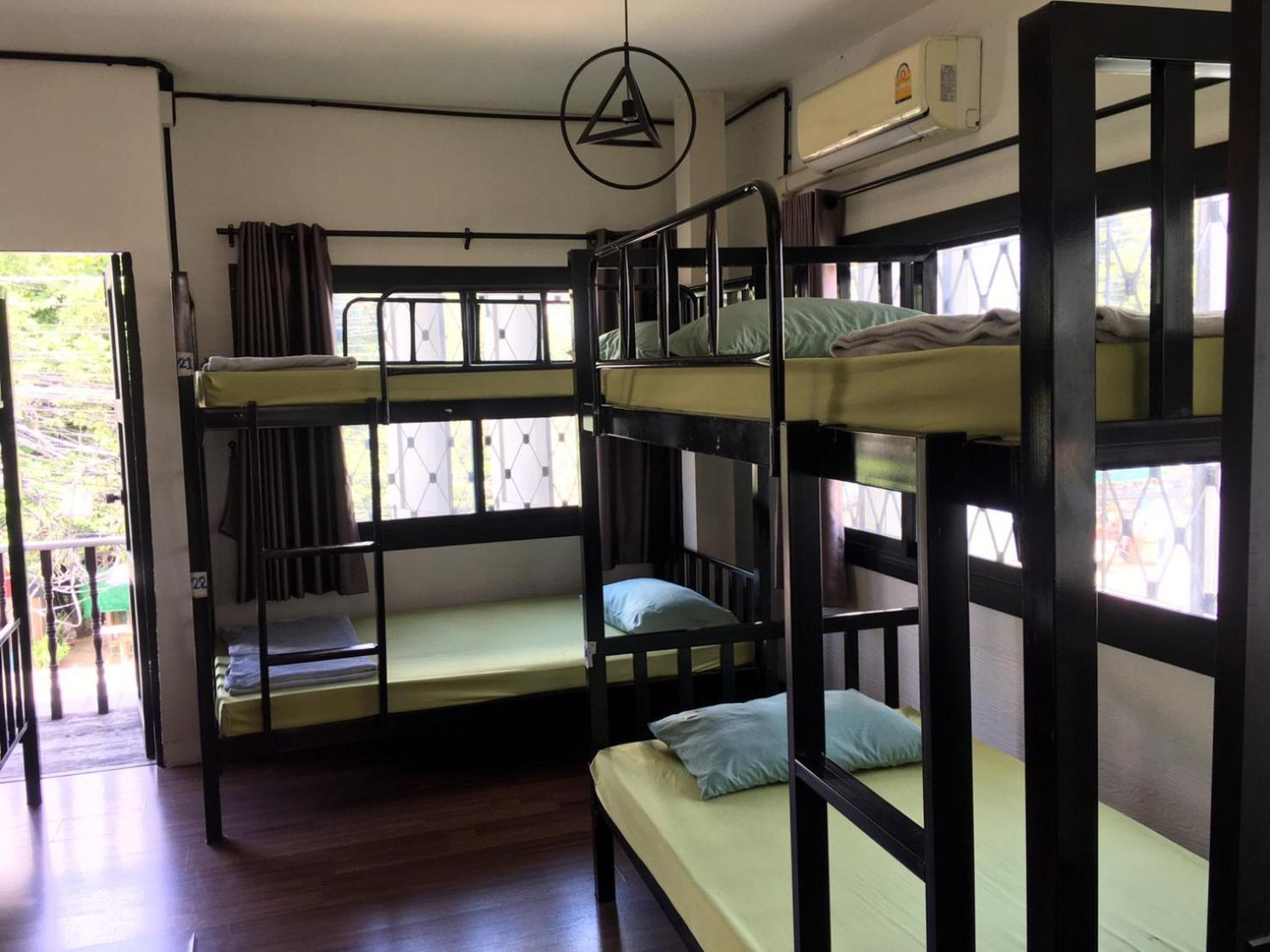Nearthepark Backpack Boutique House Hostel Chiang Mai Exterior photo